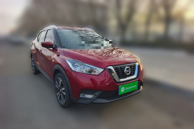 Used Nissan Kicks 2017 1.5L CVT Cool Enjoy Edition Front Right 45 Deg