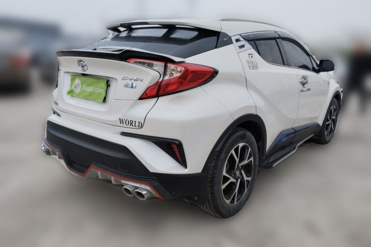 Used Toyota C-HR 2018 2.0L Leading with Sunroof China VI Standard
