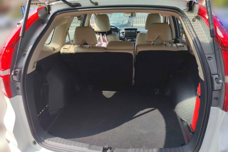 Used Honda CR-V 2016 2.0L two-wheel drive Urban Edition Trunk