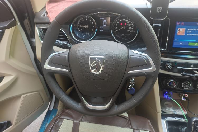 Used Baojun 730 2016 1.5T Manual Comfort Version 7 Seats
