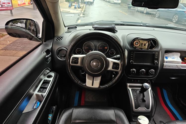 Used Jeep Compass 2014 2.4L four-wheel drive sport version