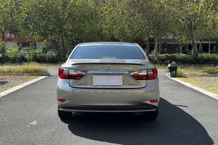 Used Lexus ES 2016 200 Midnight Special Limited Edition
