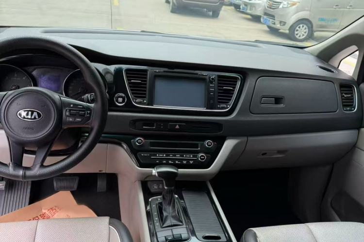 Used Kia Carnival 2017 2.2T Luxury Edition China V Standard
