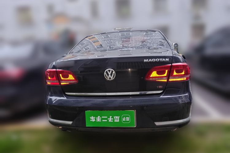 Used Volkswagen Magotan 2015 Facelift 1.8TSI Luxury Model
