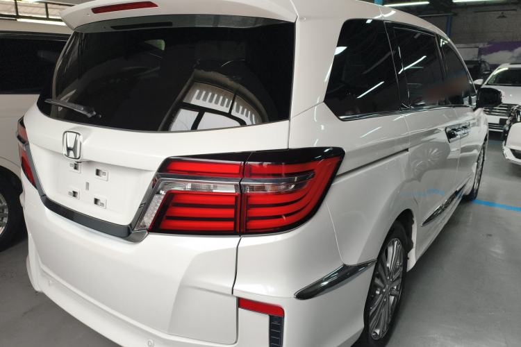 Used Honda Elysion 2016 2.4L Supreme Edition
