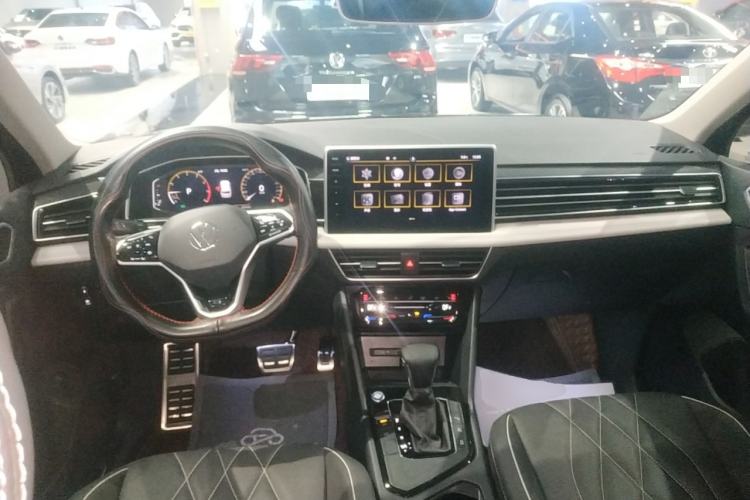 Used Volkswagen Tiguan L 2022 330TSI Automatic Two-Wheel Drive R-Line Enhanced Edition
