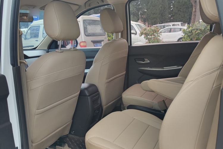 Used Wuling Hongguang 2019 1.5L S Comfort Edition China VI LAR
