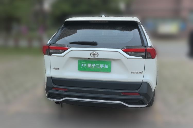 Used Toyota RAV4 2020 2.0L CVT Two-Wheel Drive Fashion Edition Rear