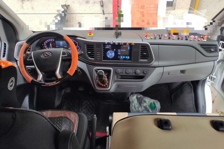 Used SAIC MAXUS Xintu V80 