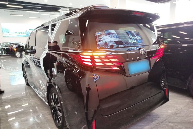 Used Toyota Alphard 2024 Dual-Engine 2.5L Prestige Edition
