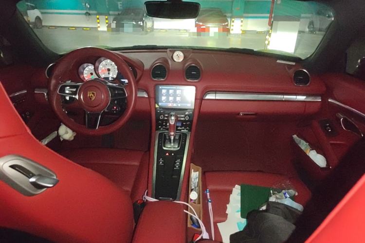 Used Porsche 718 2022 Cayman 2.0T Center Console