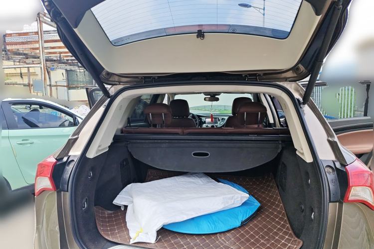 Used Buick Envision 2019 20T Two-Wheel Drive Luxury Version China V Standard Trunk