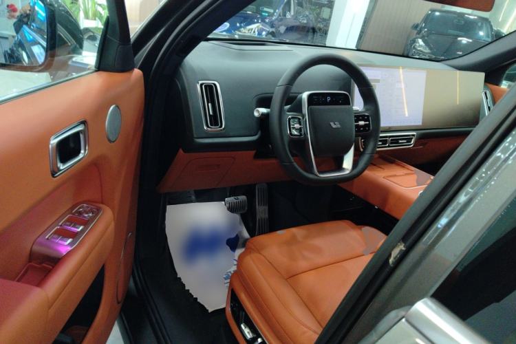 Used Li Auto L8 2023 Max model
