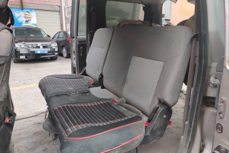 Used Dongfeng Shuaike 2013 Revised Version 1.5L Manual Comfort Trim 7 Seats China IV Standard Left Rear Seat