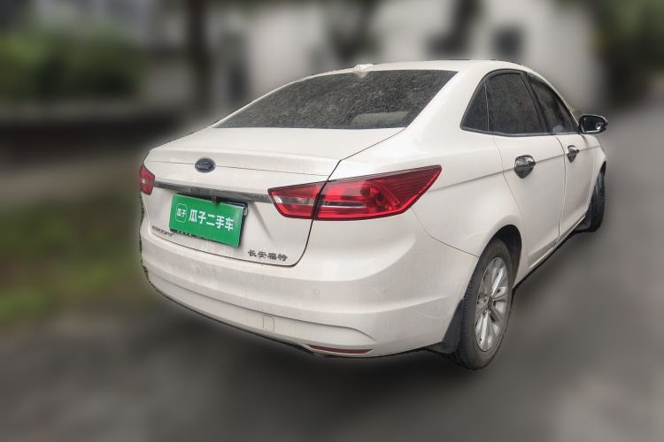 Used Ford Escort 2015 1.5L Automatic Fashion Model Rear Right 45 Deg