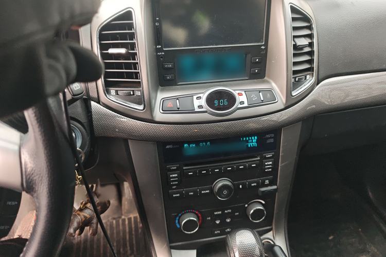 Used Chevrolet Captiva 2011 2.4 AT 7-Seater Luxury Navigation Edition
