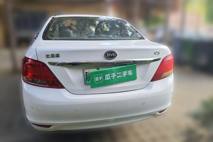 Used BYD e5 2016 300 Comfort Version
