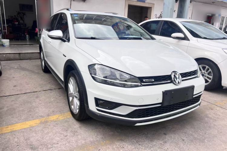 Used Volkswagen Golf 2019 1.8TSI Travel Edition Exterior 5