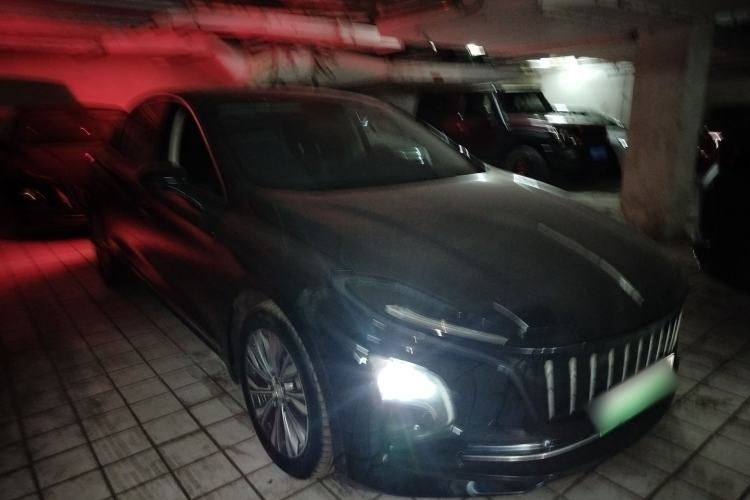 Used Hongqi E-QM5 2022 431 km Charge & Enjoy Edition Exterior 1