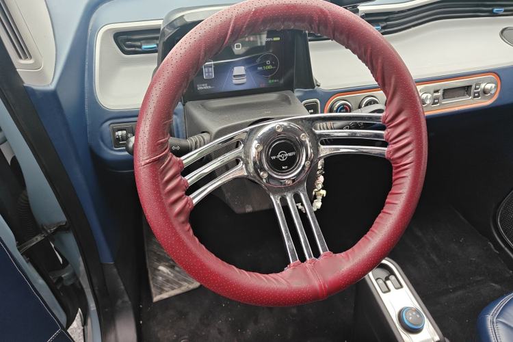 Used Wuling Hongguang MINIEV 2020 Enjoy Edition Lithium-Ion Battery Steering Wheel