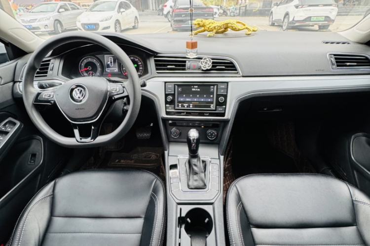 Used Volkswagen Lamando 2019 230TSI DSG Fashion Edition China VI
