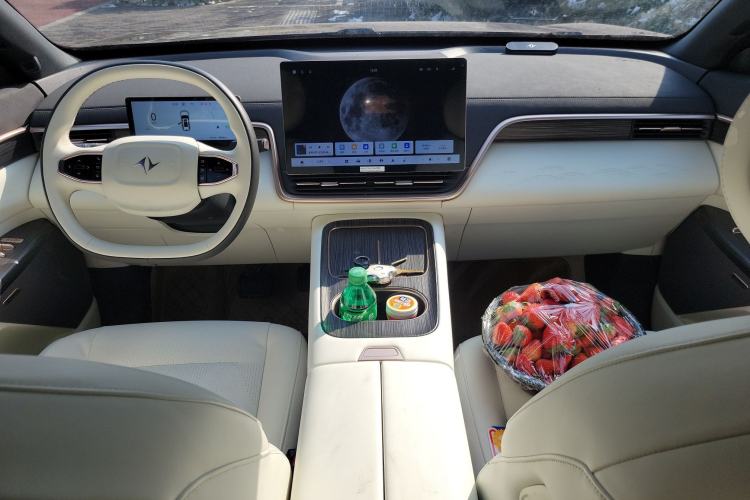 Used Dongfeng eπ eπ008 2024 636Max All-Electric Version 6 Seats
