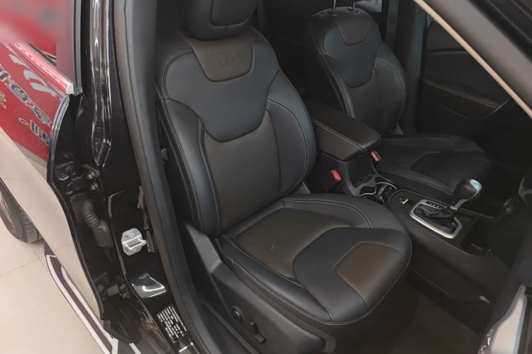 Used Jeep Cherokee 2020 2.0L Two-Wheel Drive Classic Sports Edition