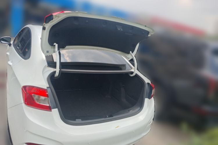 Used Chevrolet Cruze 2017 1.5L Automatic Pioneer Sunroof Edition
