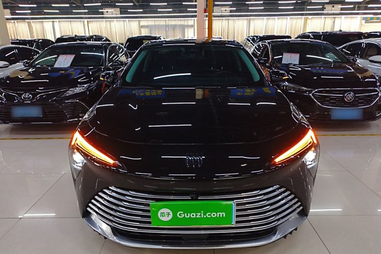 Used Buick LaCrosse 2025 28T Platinum Edition