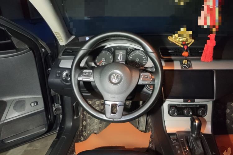 Used Volkswagen Magotan 2013 1.8TSI Premier Model Steering Wheel