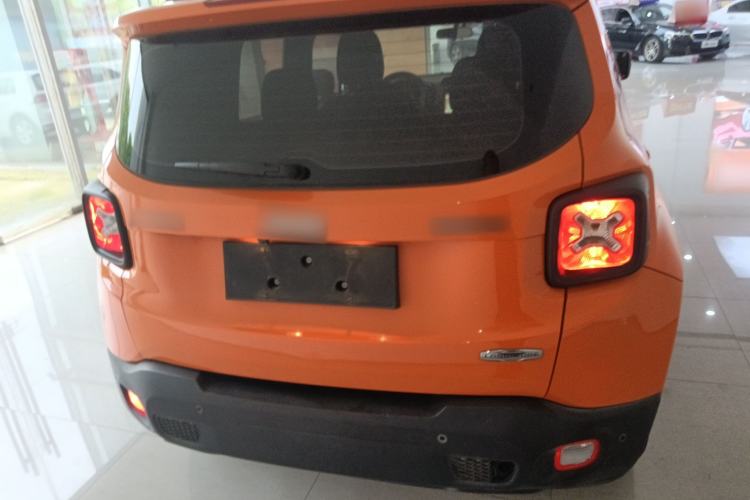 Used Jeep Renegade 2017 180T Automatic High-Energy Version Rear