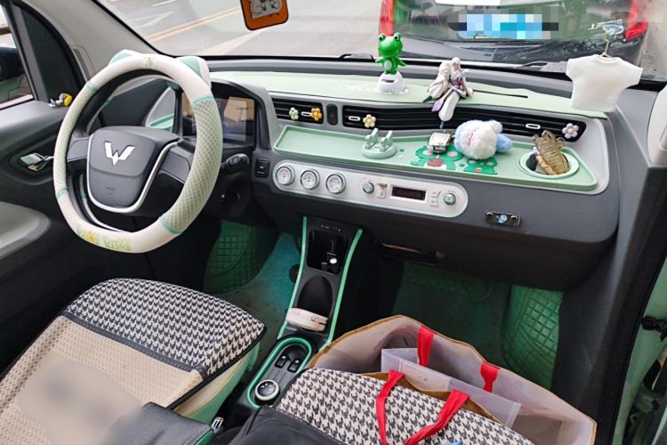 Used Wuling Hongguang MINIEV 2021 Macaron Fashion Model Lithium Iron Phosphate