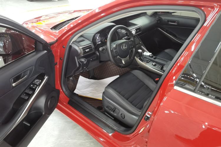 Used Lexus IS 2017 300 Leading Edition Driver Seat