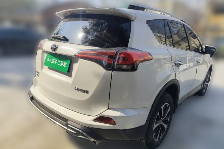 Used Toyota RAV4 2016 2.0L CVT Two-Wheel Drive Fashion Edition China V Standard