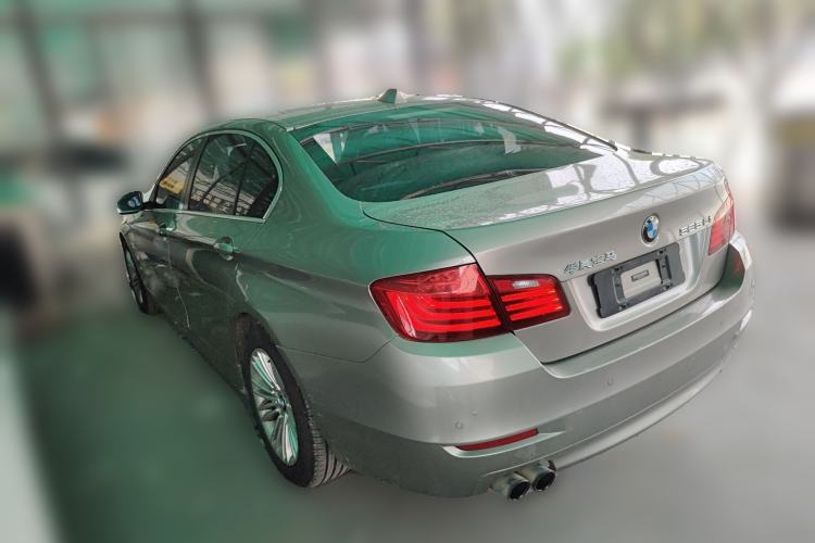 Used BMW 5 Series 2014 525Li Leading Model

