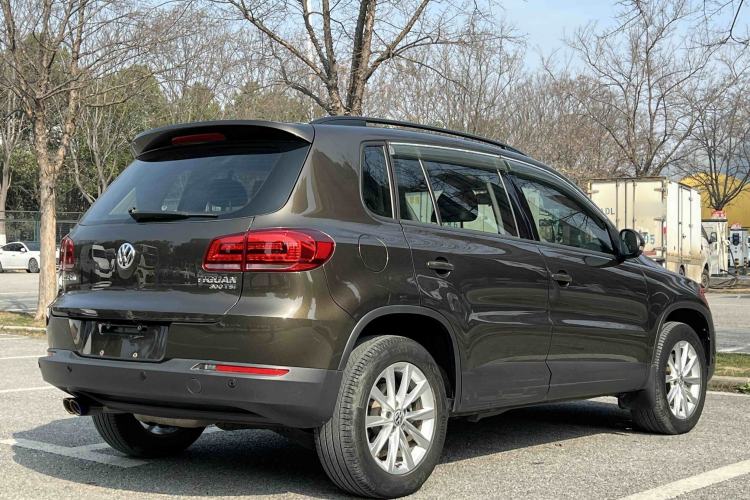 Used Volkswagen Tiguan L 2017 300TSI Automatic Two-Wheel Drive Silk Road Luxury Edition
