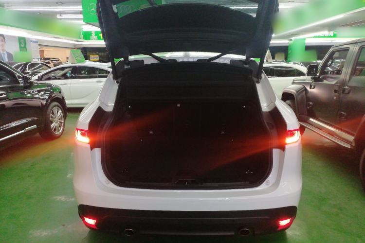 Used Jaguar F-PACE 2016 2.0T Two-Wheel-Drive R-Sport Sport Edition