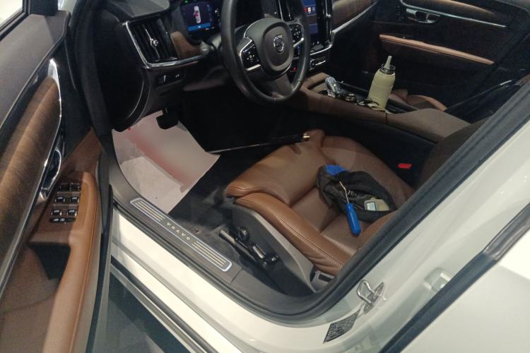 Used Volvo S90 2022 B5 Zhiyuan Luxury Edition
