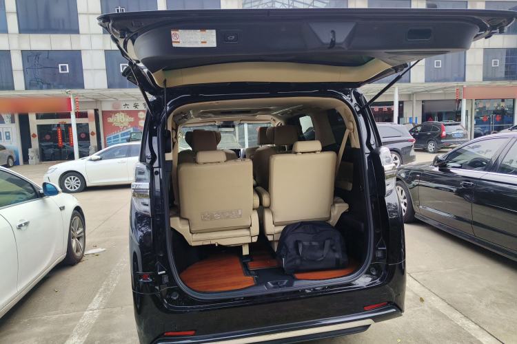 Used Toyota Vellfire 2021 Crown Dual-Engine 2.5L HV Supreme Edition
