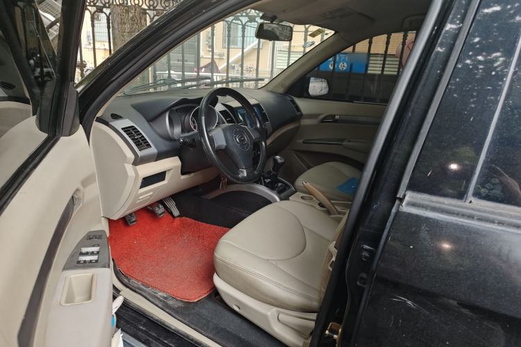 Used Land X8 2011 2.0L Urban Pioneer Edition
