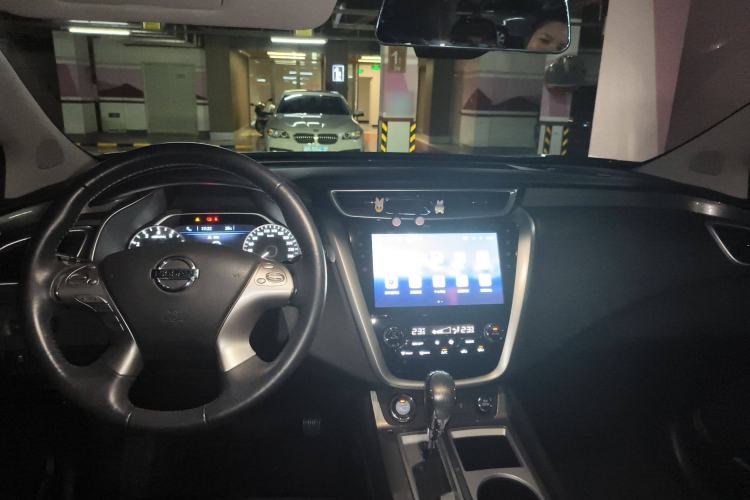 Used Nissan Murano 2021 2.5L XL Two-Wheel Drive Smart Connect Luxury Edition Center Console