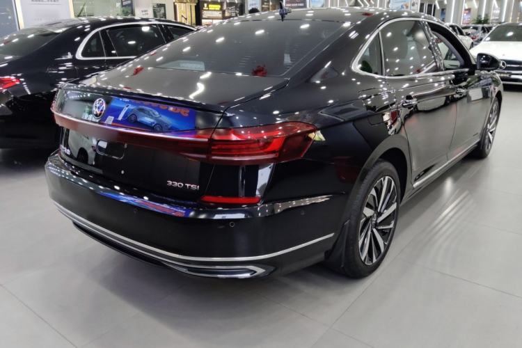 Used Volkswagen Passat 2022 330TSI Starry Luxury Edition – Exclusive Special Edition