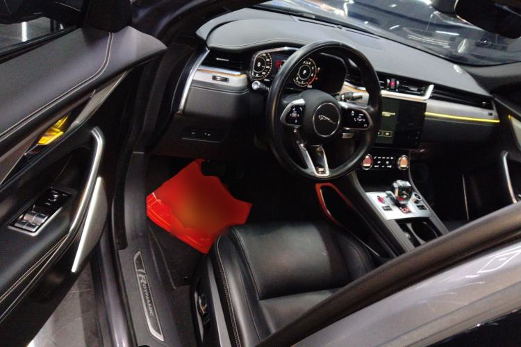 Used Jaguar F-PACE 2021 250 PS R-Dynamic S
