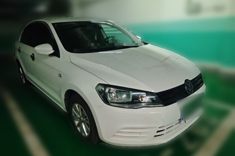 Used Volkswagen Jetta 2015 Value Edition 1.6L Automatic Fashion Version Front Right 45 Deg