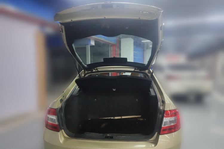 Used Skoda Octavia 2015 1.6L Manual Yijie Edition