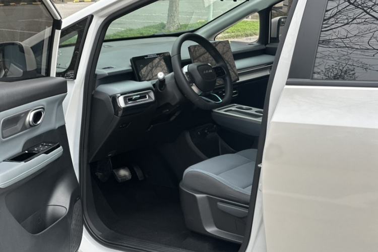 Used AION Y 2023 Plus 510 Enjoy Edition
