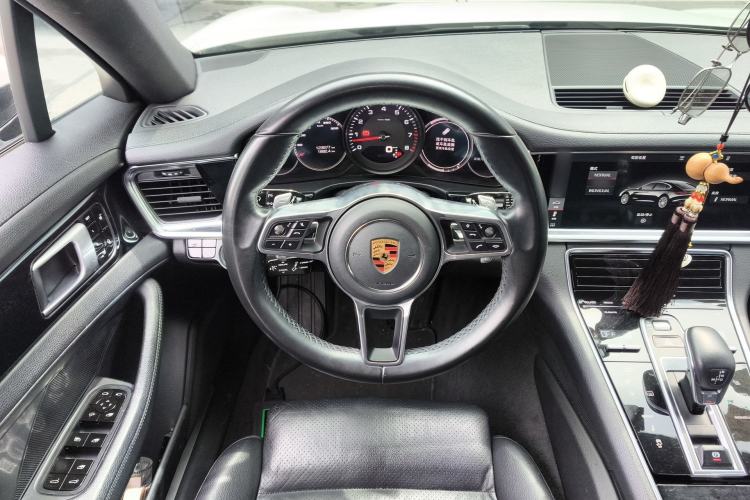 Used Porsche Panamera 2017 Panamera 3.0T Steering Wheel