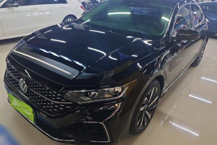 Used Volkswagen Passat 2022 330TSI Starry Luxury Edition