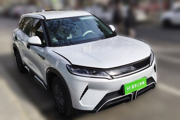 Used BYD Yuan UP 2024 401 km Active Version Front Right 45 Deg