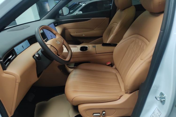 Used Dongfeng Aeolus Aeolus L8 2025 Model 185KM Ideal Edition